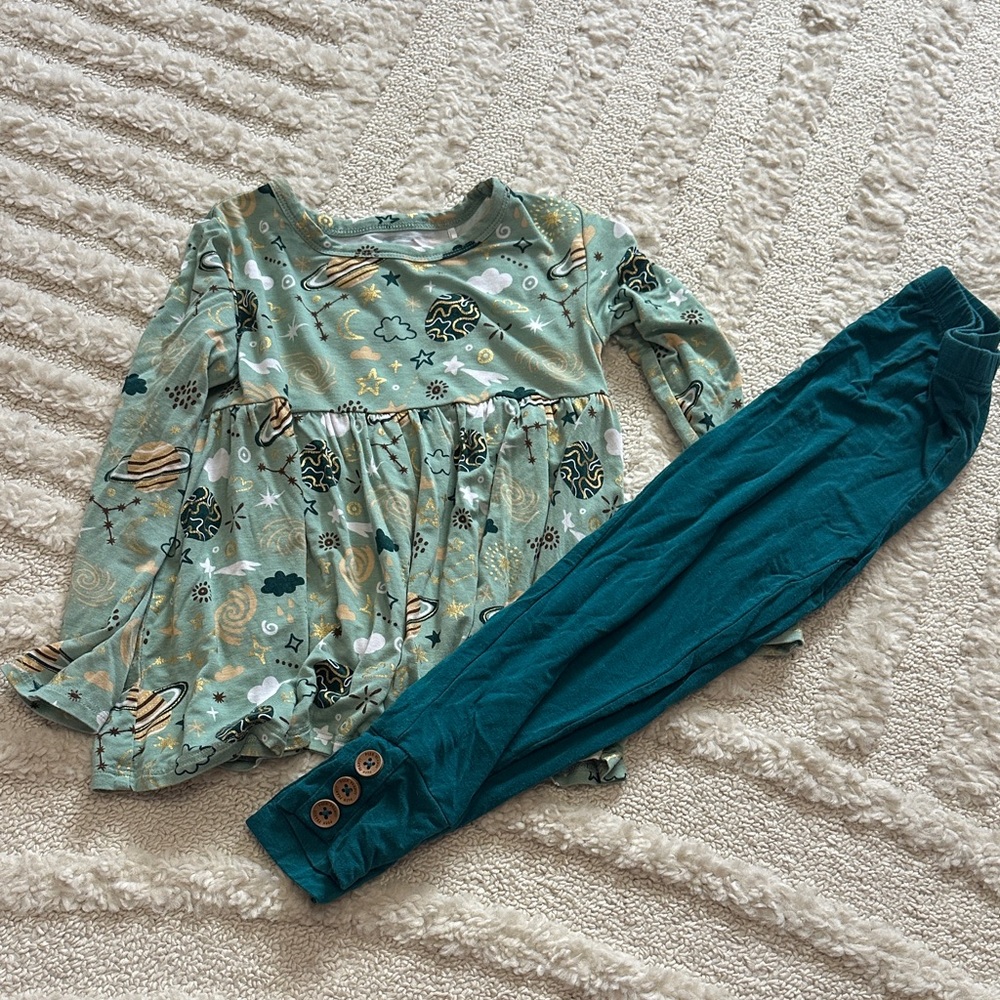 Posh Peanut Green Patterned Dress and Teal Leggings Set